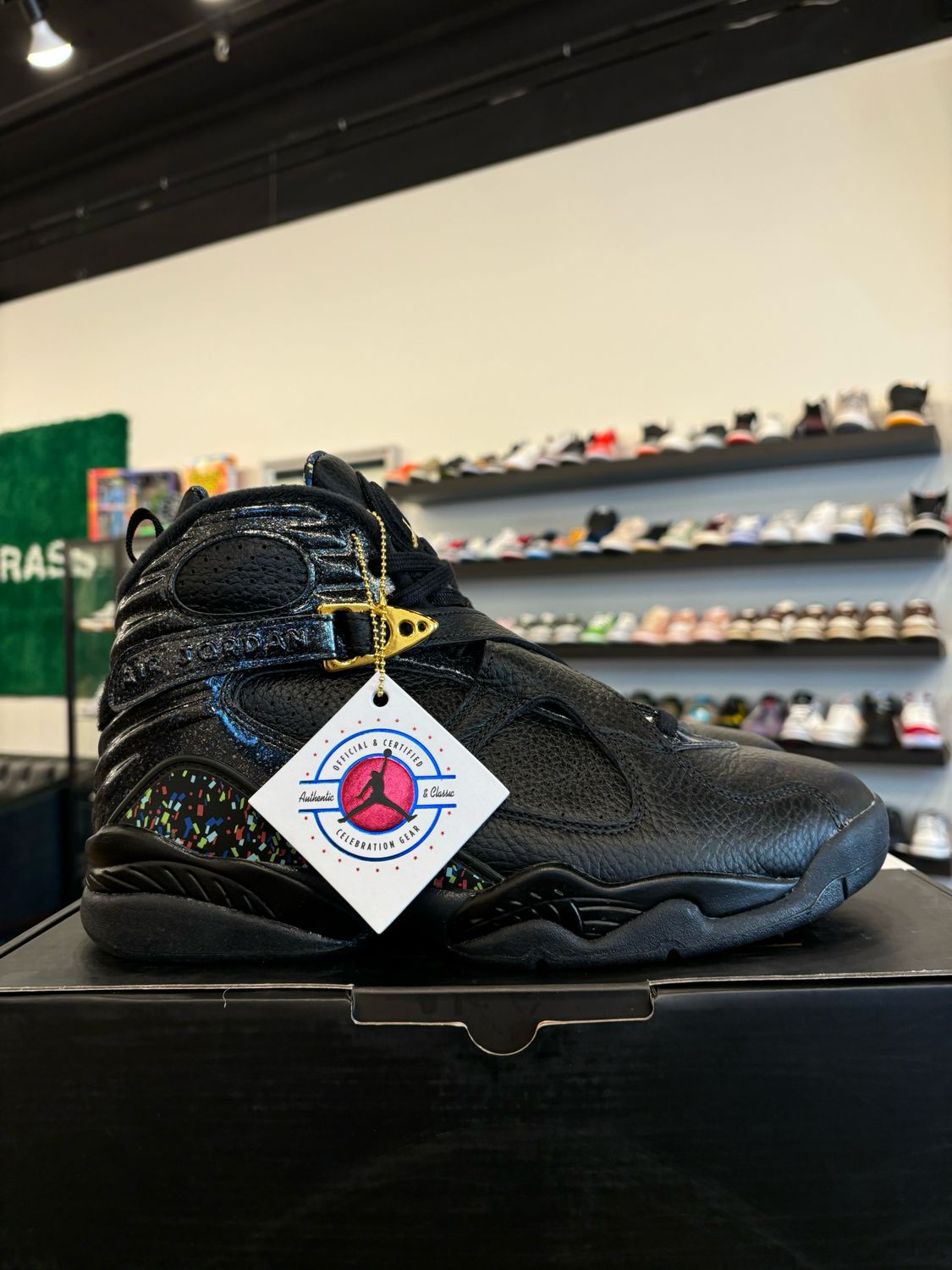 Jordan 8 Confetti Black Size 9.5 Pre-Owned