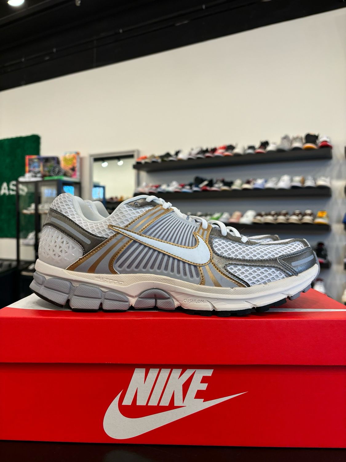 Nike Vomero 5 White Platinum Size 12 Pre-Owned