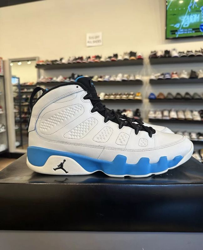 Jordan 9 Powder Blue Size 12 Pre-Owned