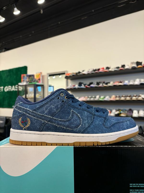 Nike SB Dunk Low Denim East Rival Size 10 Brand New