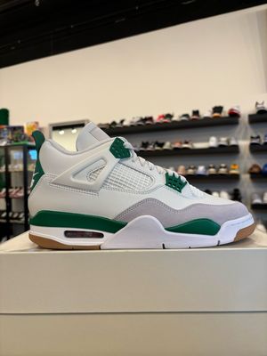 Jordan 4 SB Pine Green Size 9 Brand New