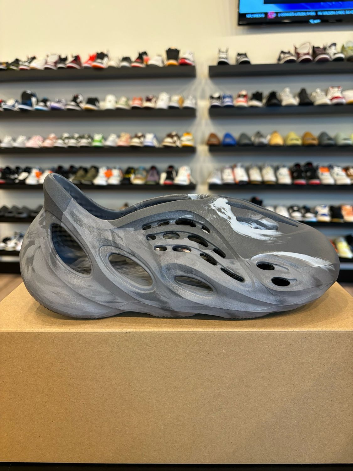 Yeezy Foam Rnnr MX Granite Size 11 Brand New