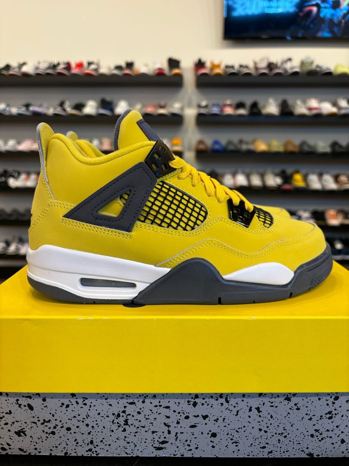 Jordan 4 Lightning Size 5Y (6.5W) Brand New