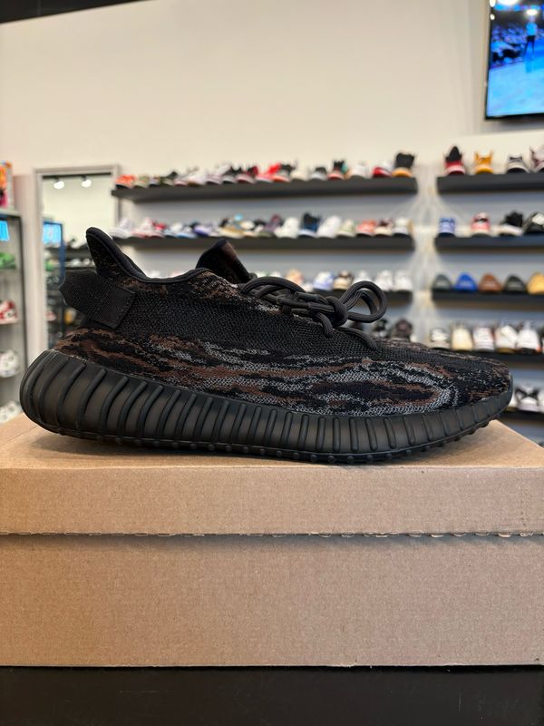 Yeezy 350 V2 MX Rock Size 10.5 Pre-Owned (No Box)