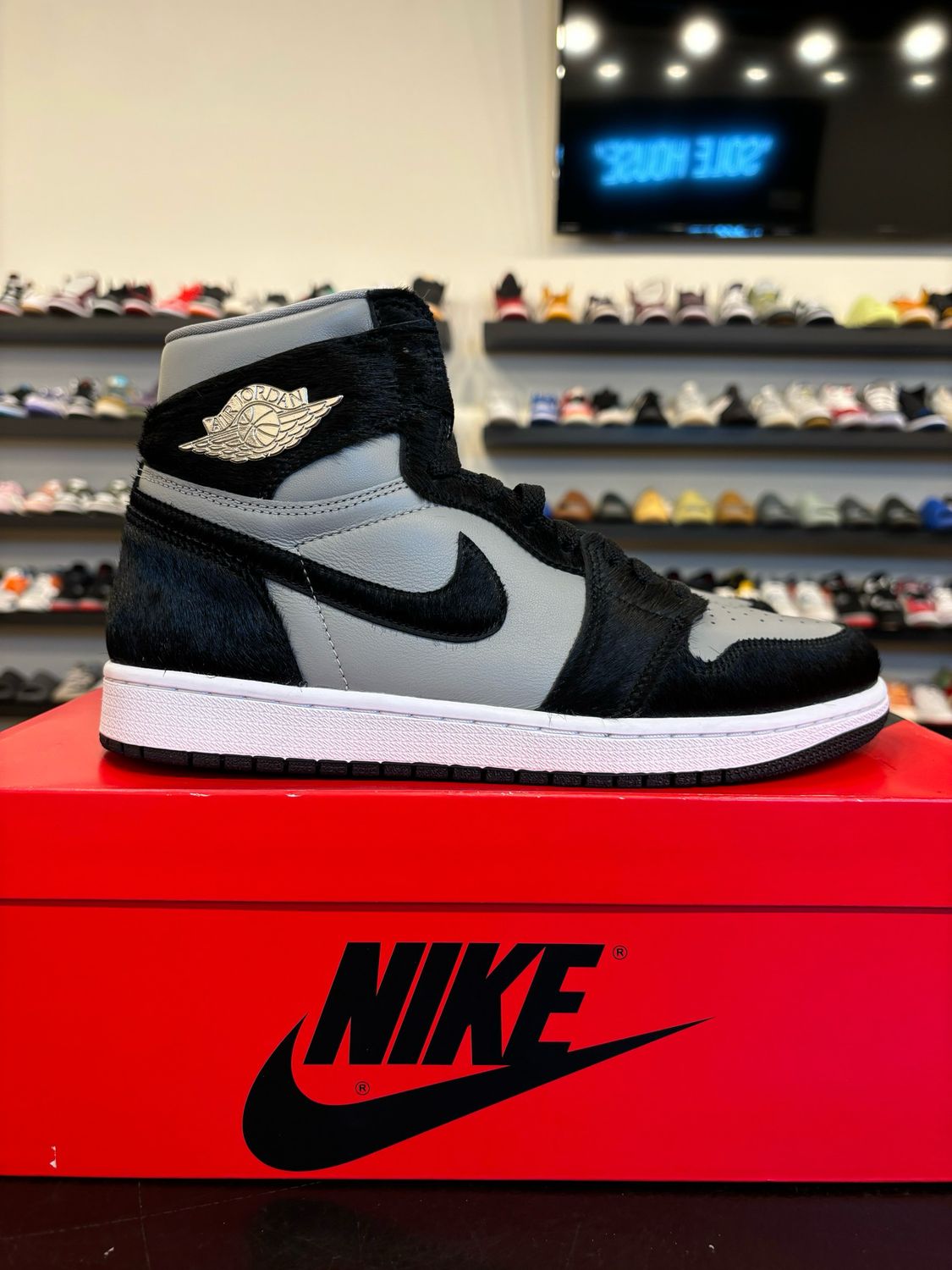 Jordan 1 Black Twist Size 8.5 (10W) Pre-Owned
