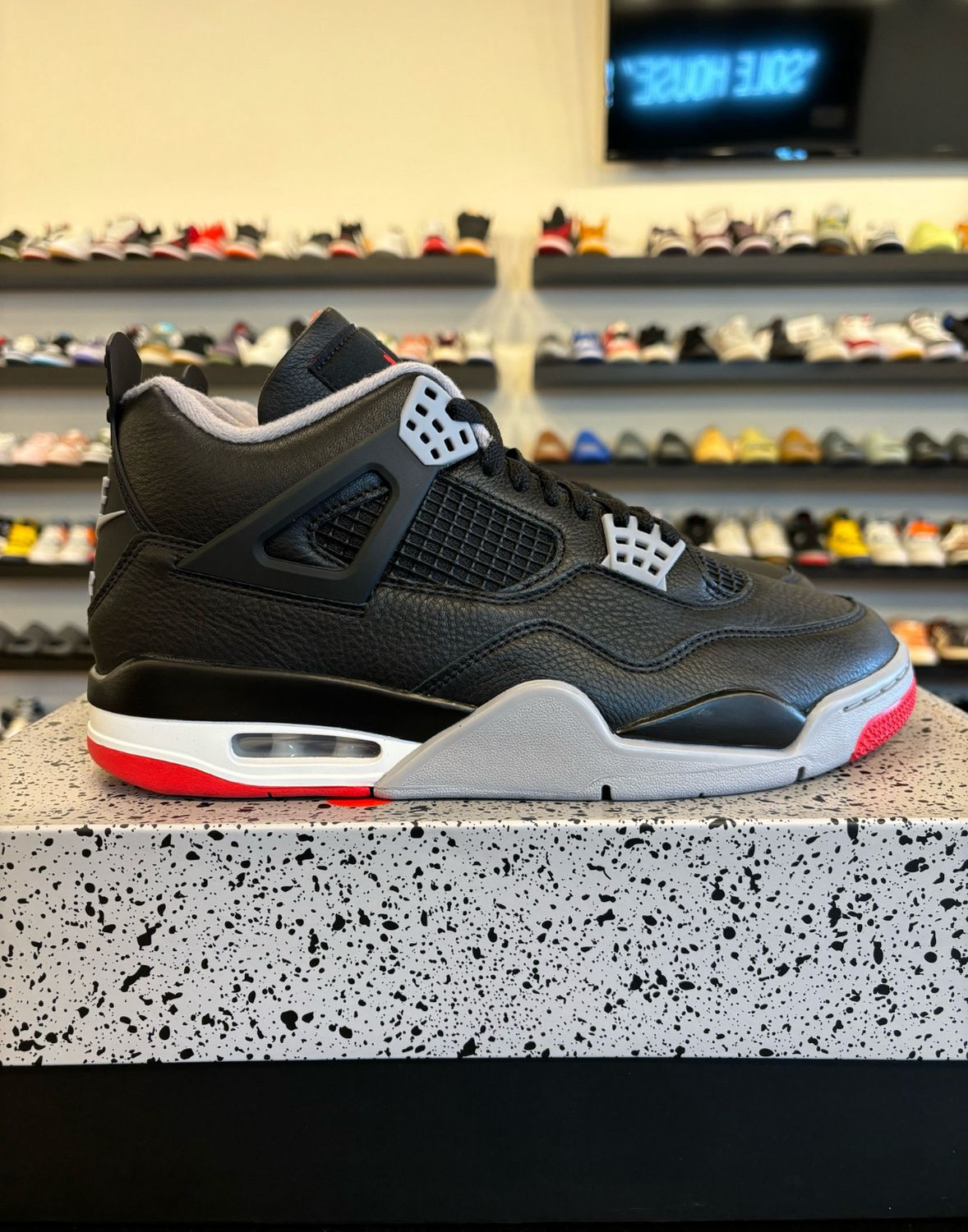 Jordan 4 Bred Reimagined Size 9.5 Brand New