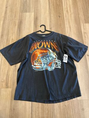 Cleveland Browns Salem Helmet Tee Size Large VINTAGE