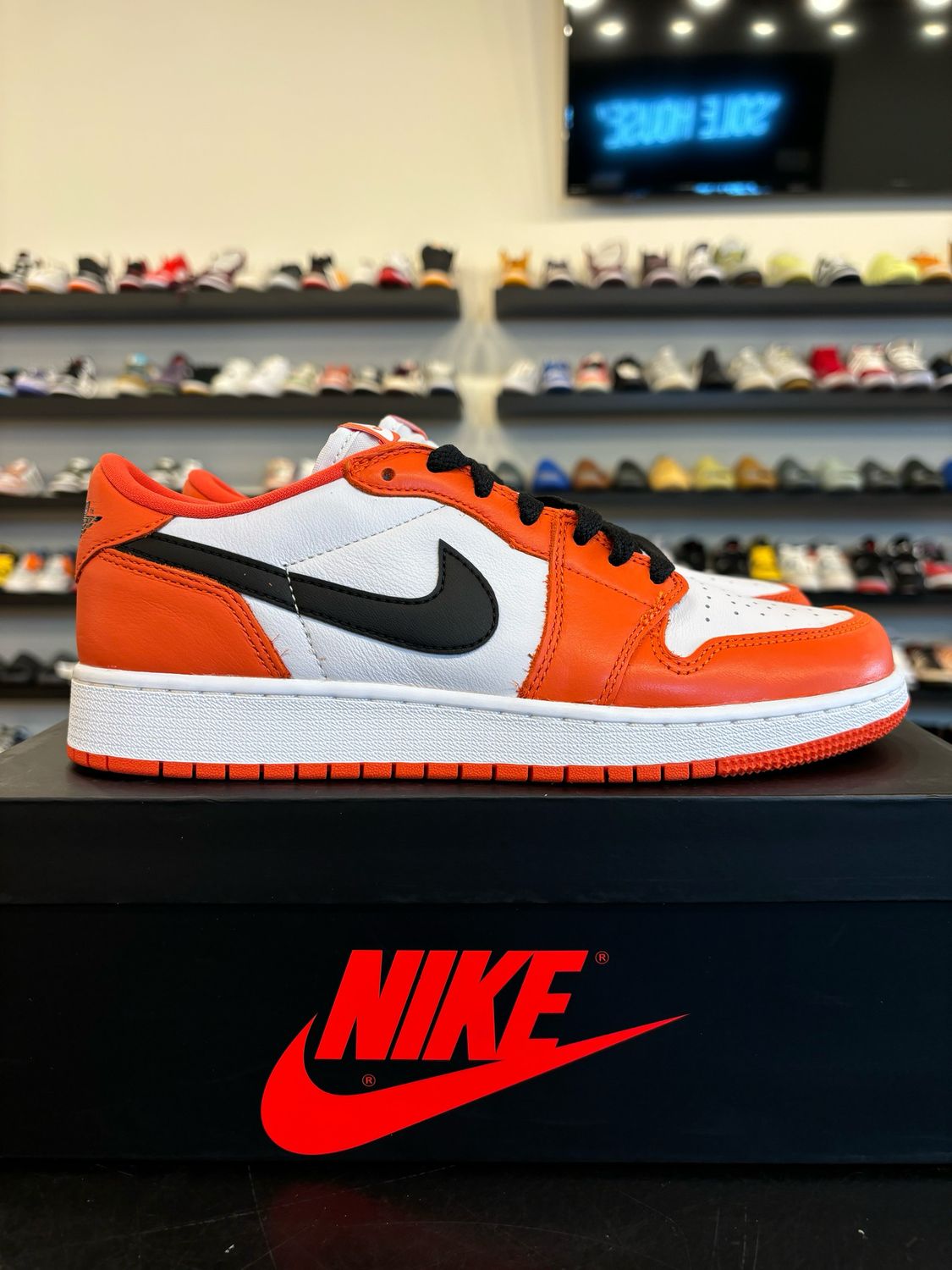 Jordan 1 Low Starfish Size 6.5Y (8W) Brand New