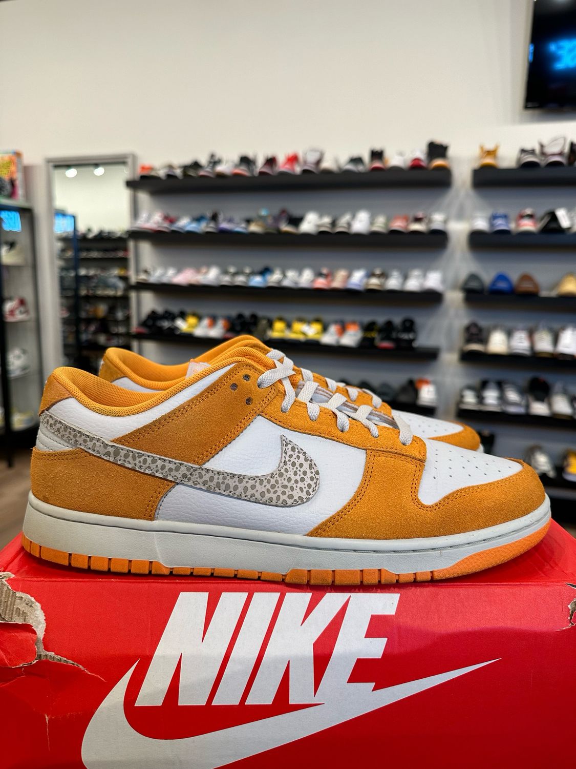 Nike Dunk Low Orange Safari Size 12 Pre-Owned