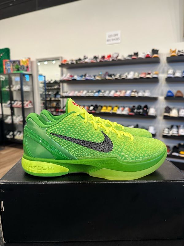 Nike Kobe 6 Grinch 2020 Size 9.5 Pre-Owned