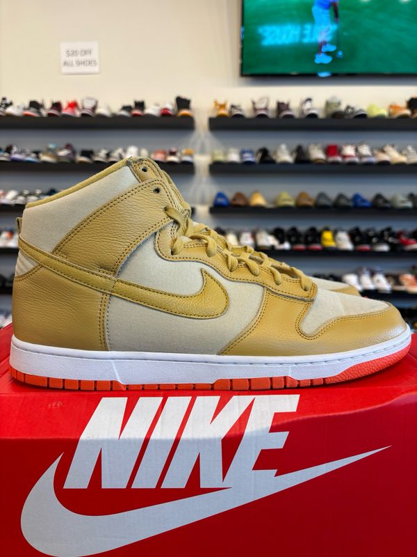 Nike Dunk High Wheat Gold Size 14 Pre-Owned