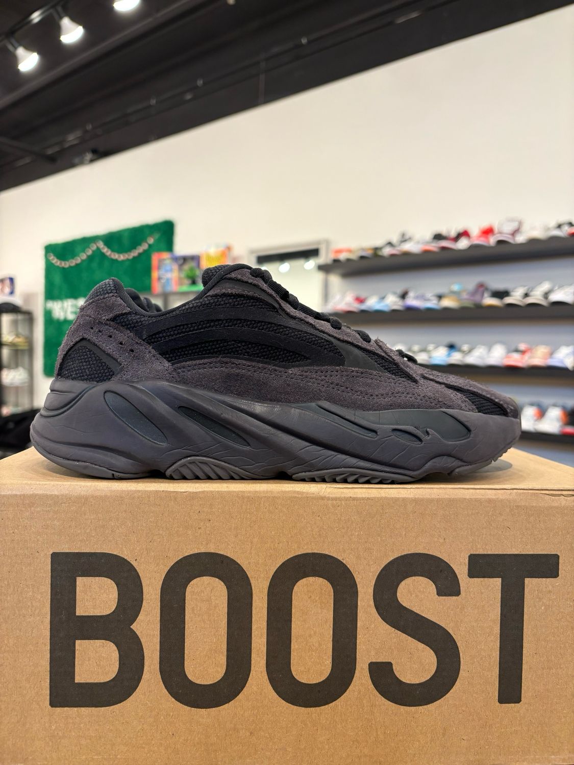 Yeezy 700 V2 Vanta Size 6.5 (8W) Pre-Owned