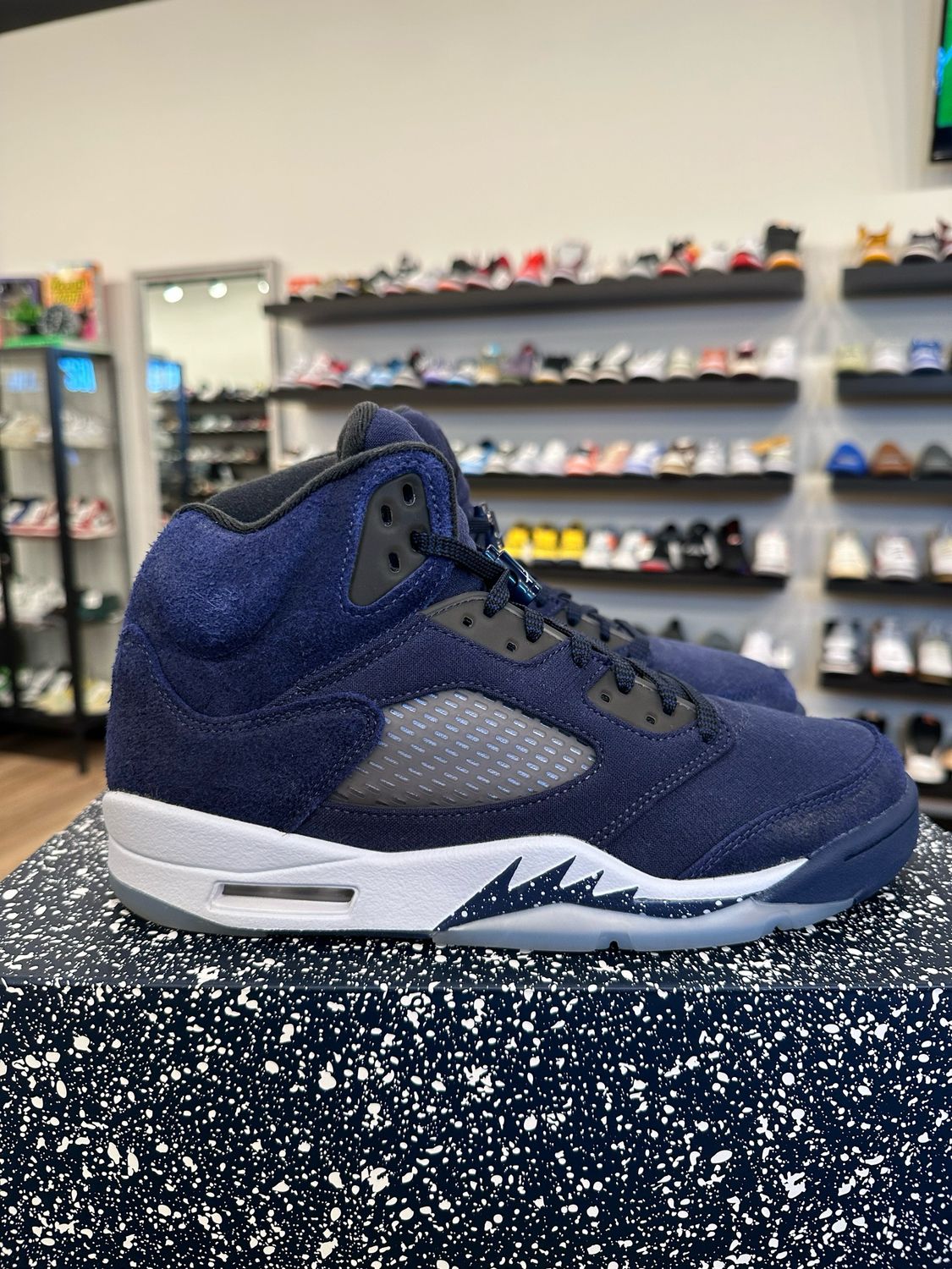Jordan 5 Georgetown Size 8.5 Pre-Owned