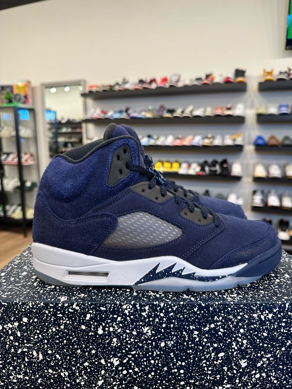 Jordan 5 Georgetown Size 8.5 Pre-Owned