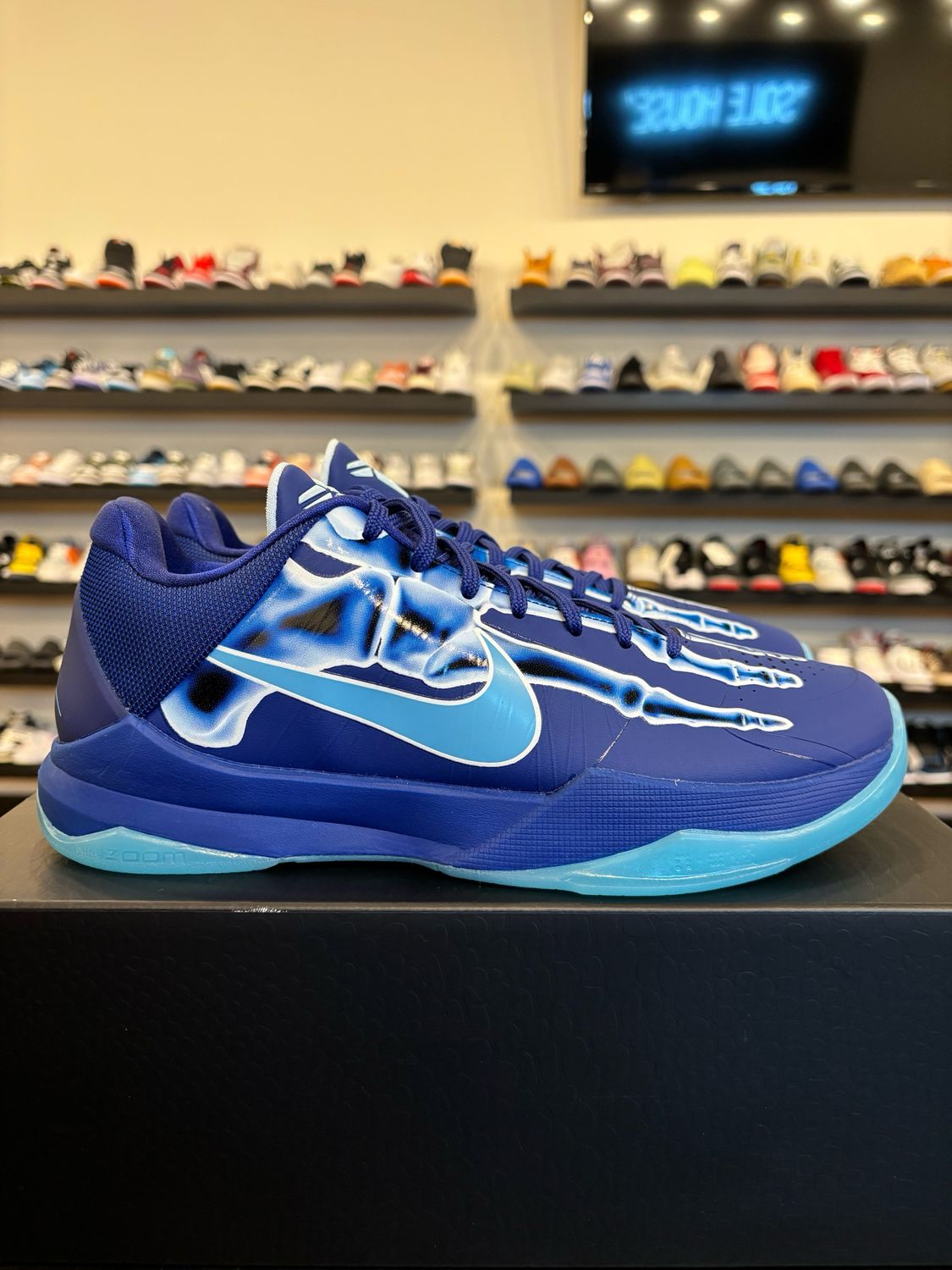 Nike Kobe 5 X-Ray Size 9.5 Brand New