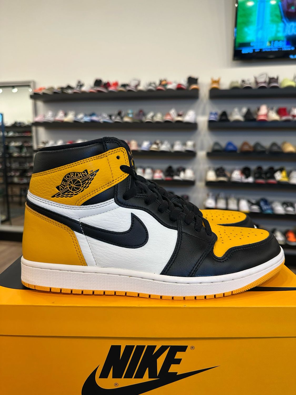 Jordan 1 Taxi Size 11 Pre-Owned