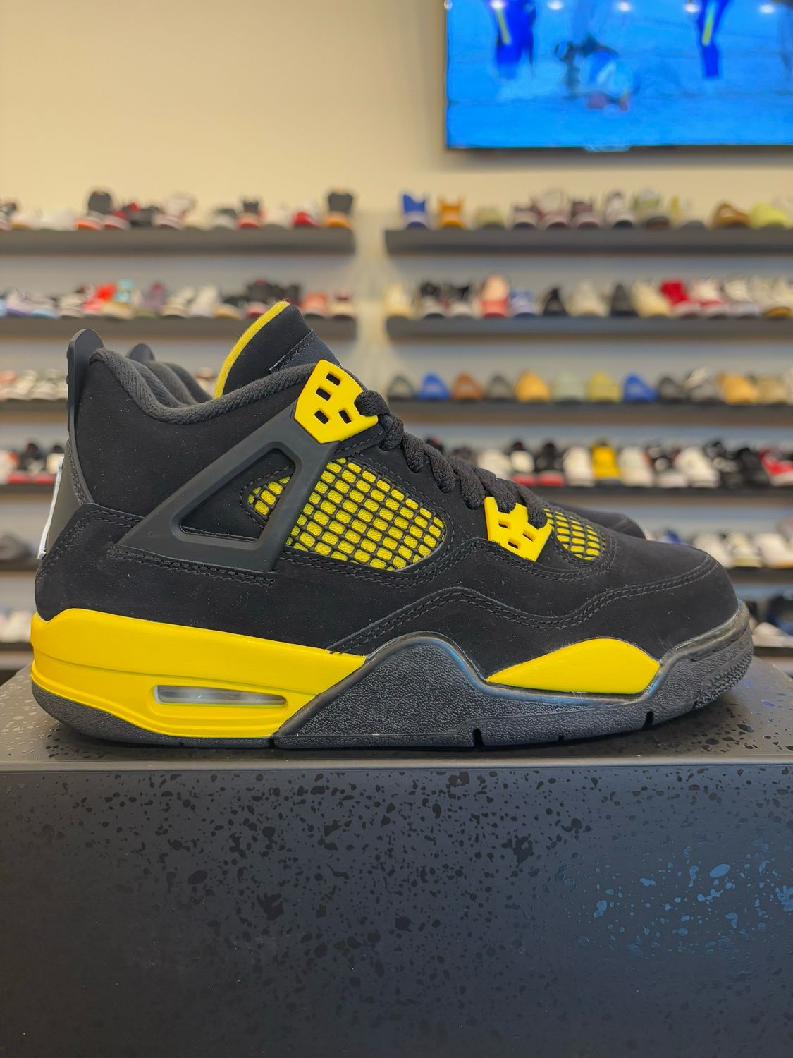 Jordan 4 Yellow Thunder Size 5Y (6.5W) Brand New