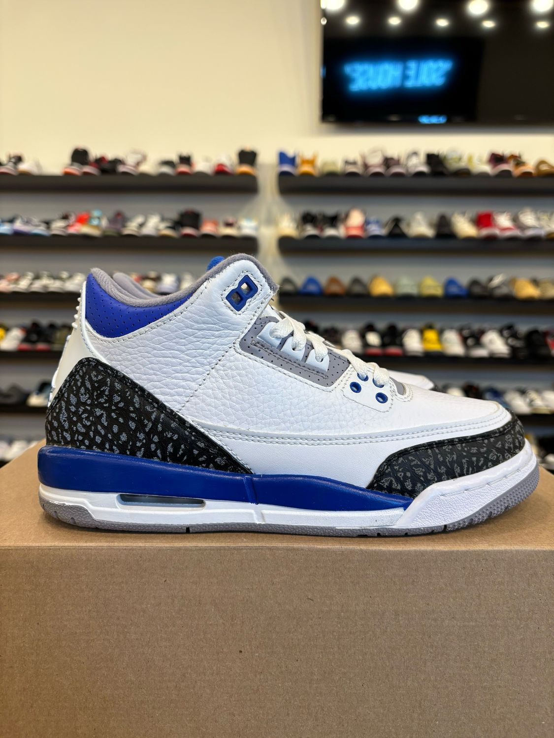 Jordan 3 Racer Blue Size 6Y (7.5W) Pre-Owned (No Box)