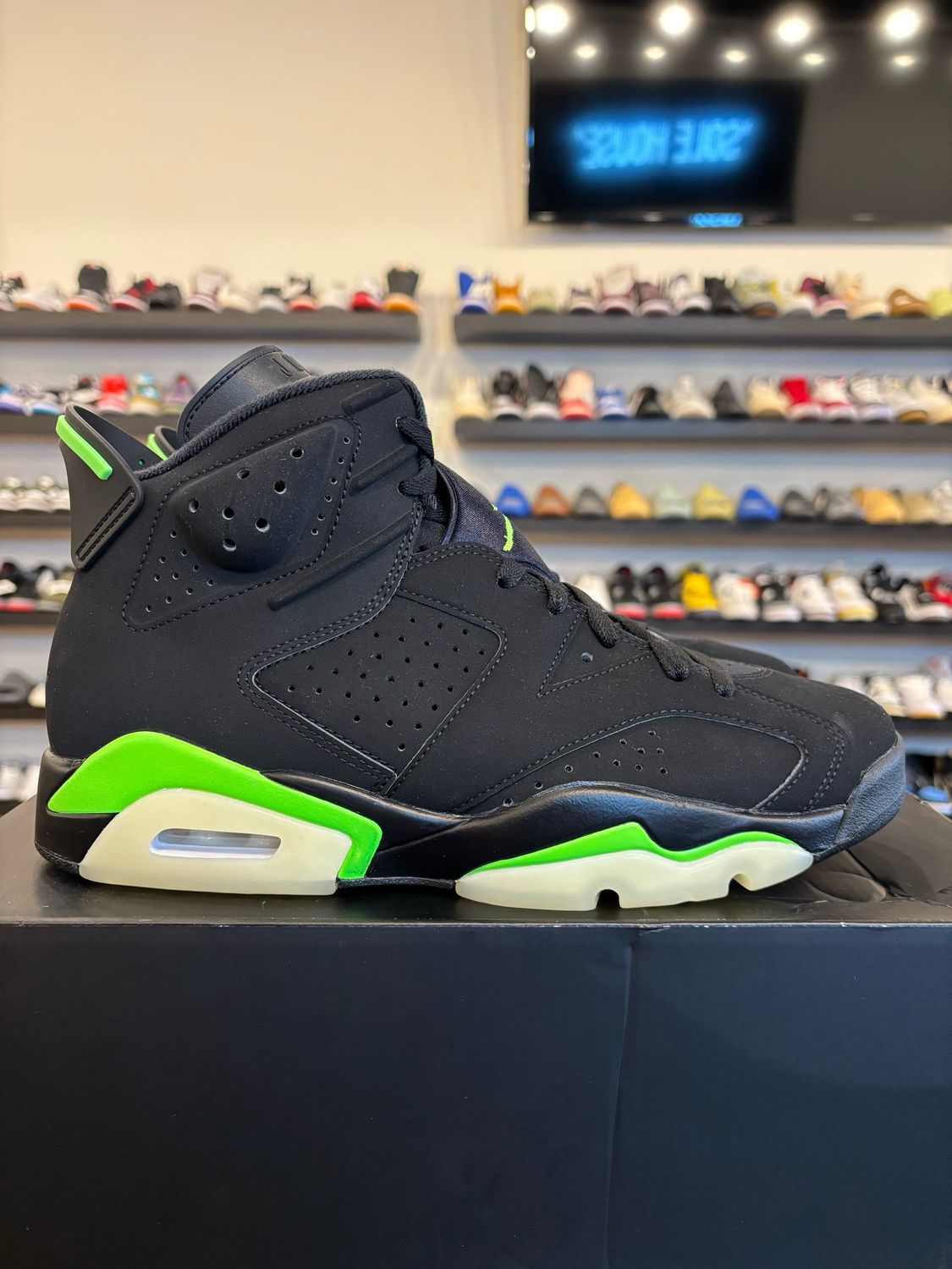 Jordan 6 Electric Green Size 10 Brand New