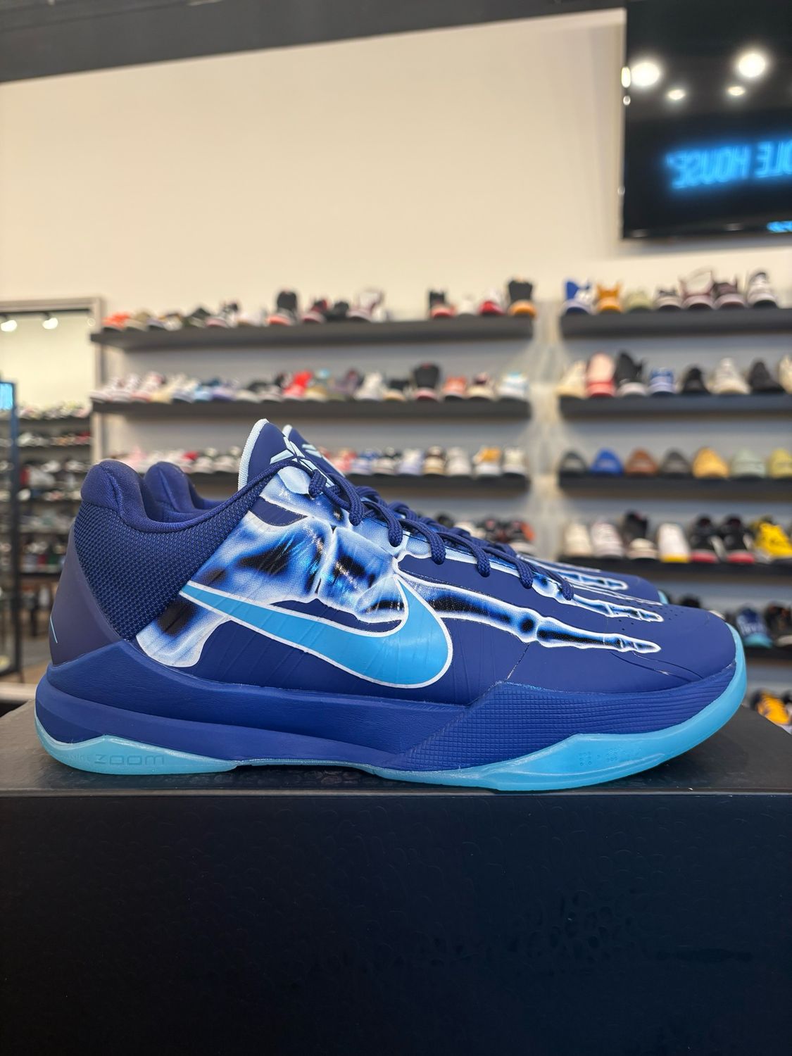 Nike Kobe 5 X-Ray Size 8.5 Brand New