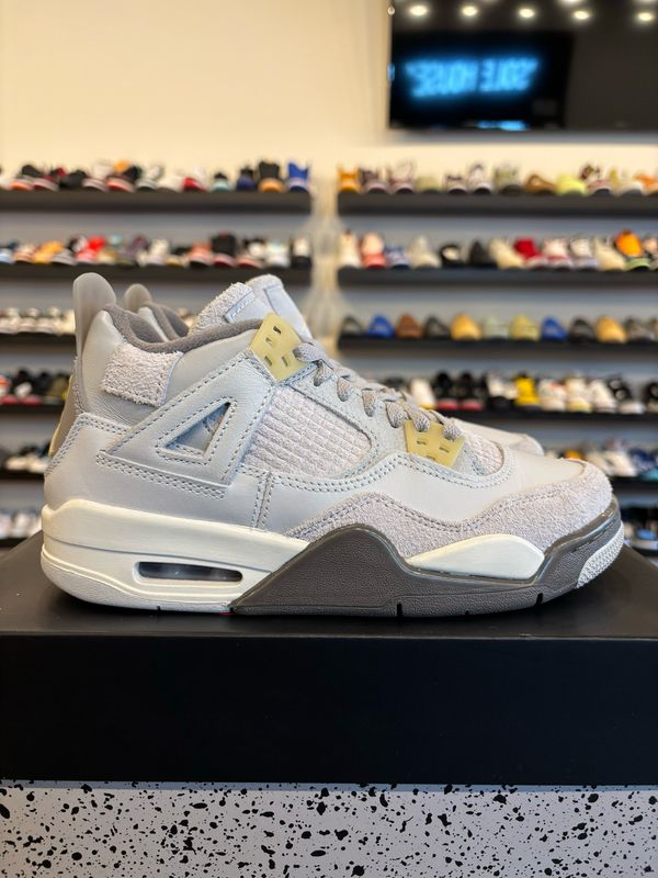 Jordan 4 Craft SE Photon Size 4.5Y (6W) Pre-Owned