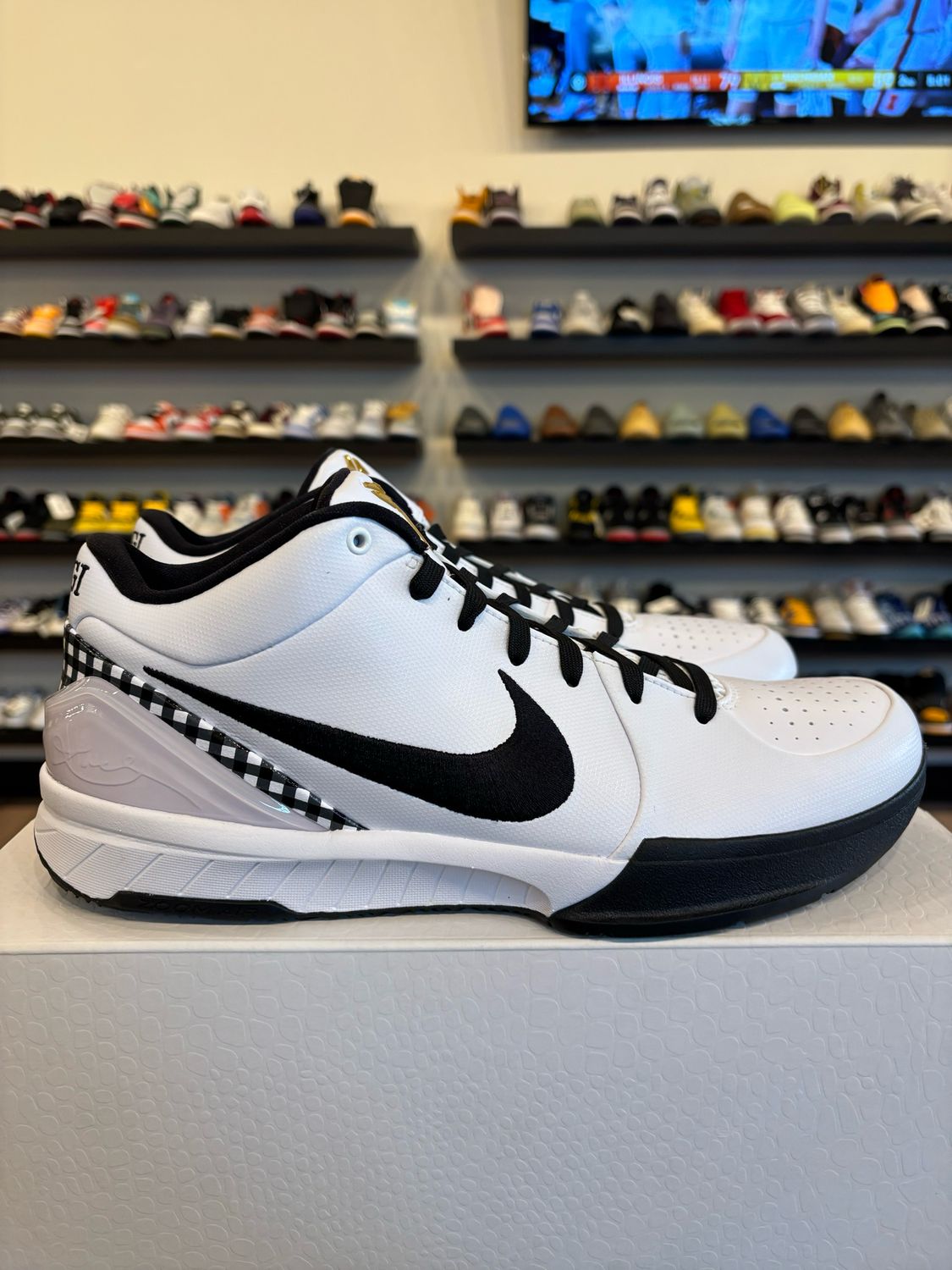 Nike Kobe 4 Mambacita Gigi Size 11.5 Brand New
