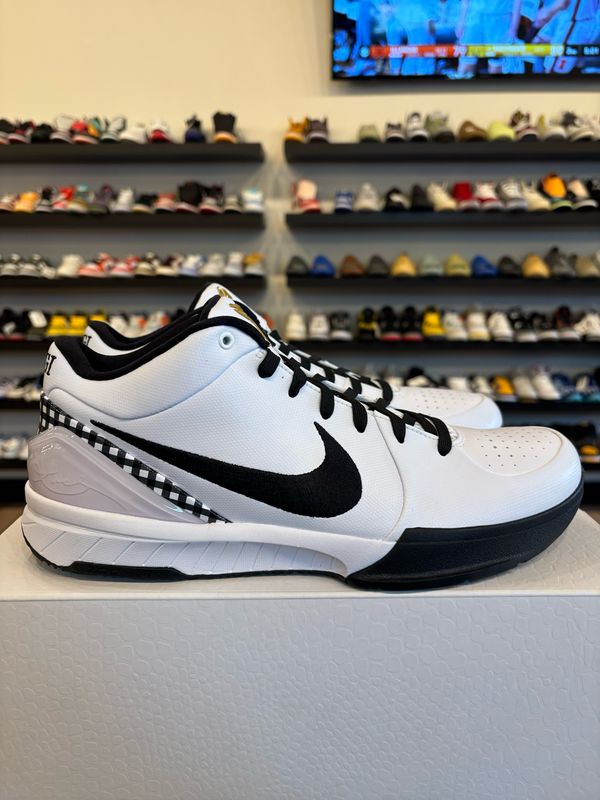 Nike Kobe 4 Mambacita Gigi Size 11.5 Brand New