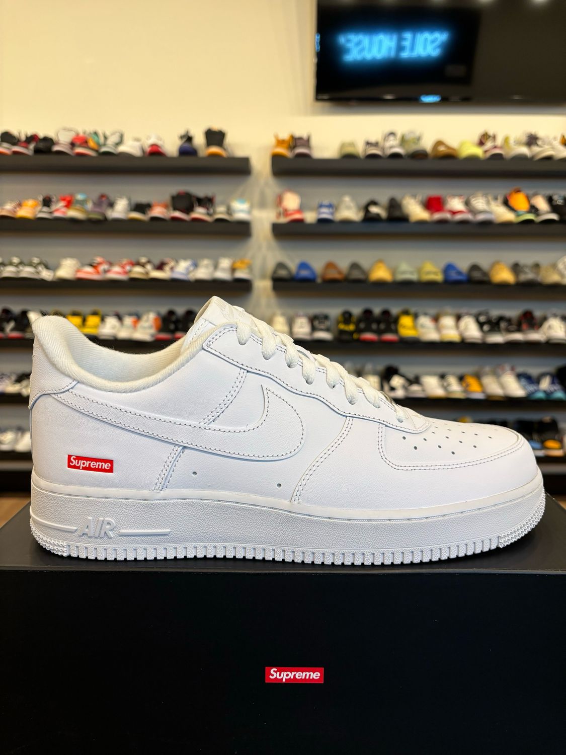 Nike Air Force 1 Supreme White Size 11.5 Brand New