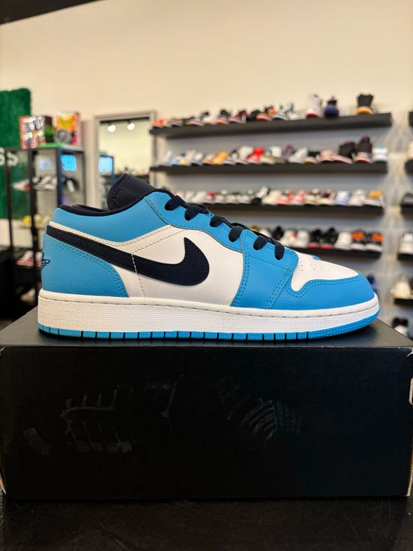 Jordan 1 Low UNC Size 7Y (8.5W) Pre-Owned