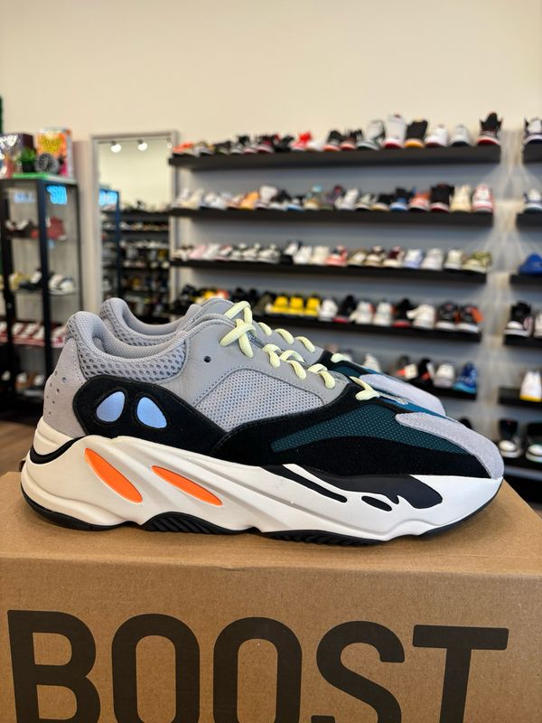 Yeezy 700 Wave Runner Size 10.5 Brand New