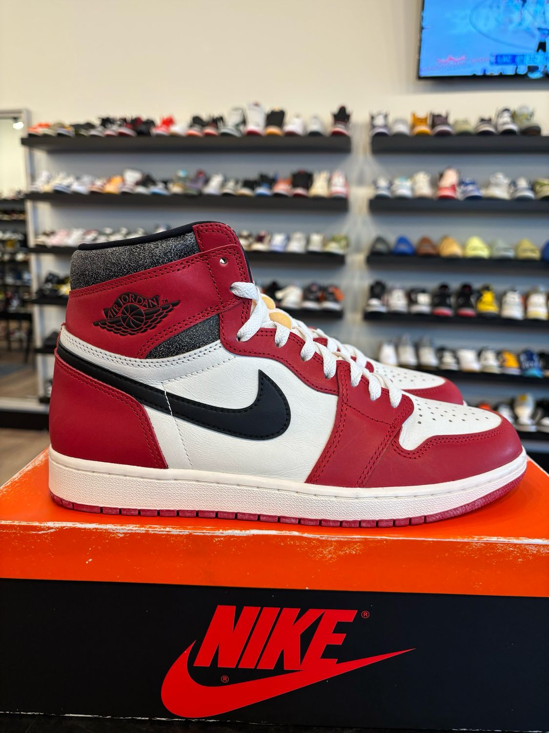 Jordan 1 Lost and Found Size 10 Pre-Owned