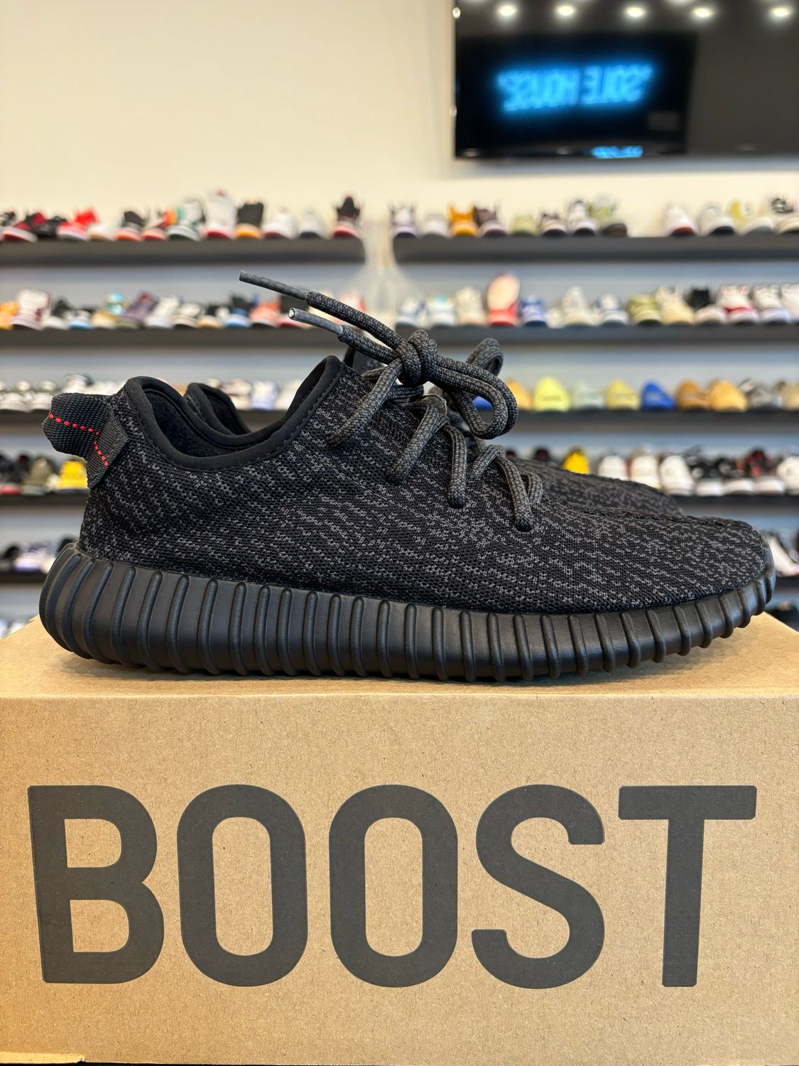 Yeezy 350 V2 Pirate Black 2023 Size 7.5 (9W) Brand New