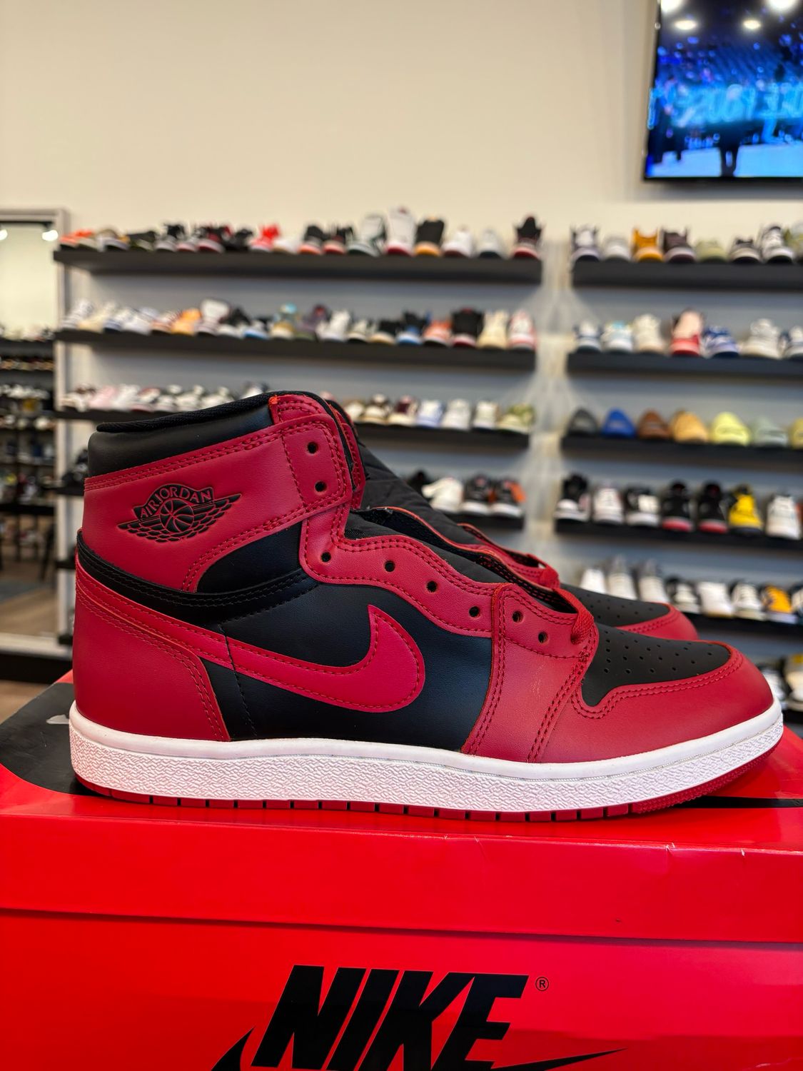 Jordan 1 Gym Red &#39;85 Size 10.5 Brand New