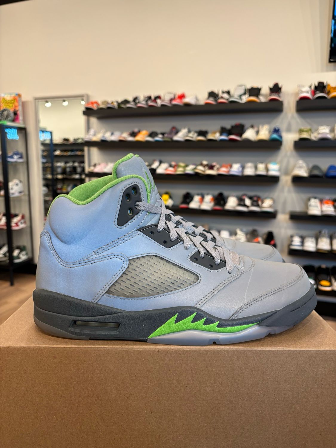 Jordan 5 Green Bean Size 11 Pre-Owned (No Box)