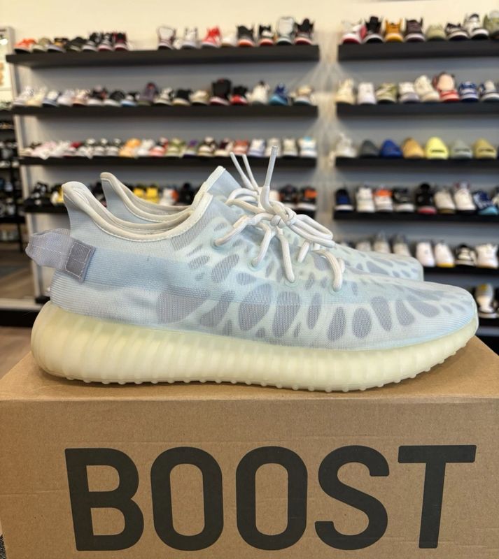 Yeezy 350 V2 Mono Ice Size 13 Pre-Owned
