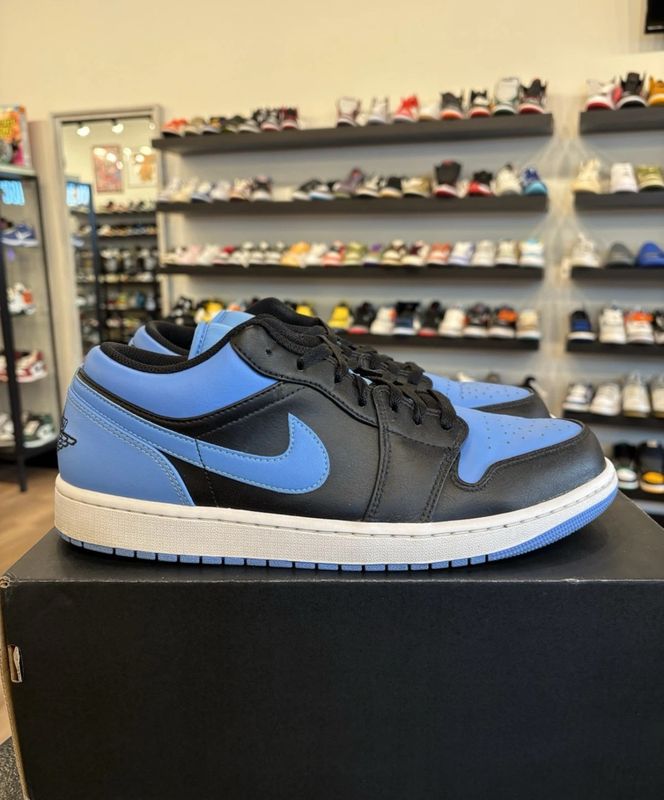 Jordan 1 Low University Blue Size 12 Pre-Owned