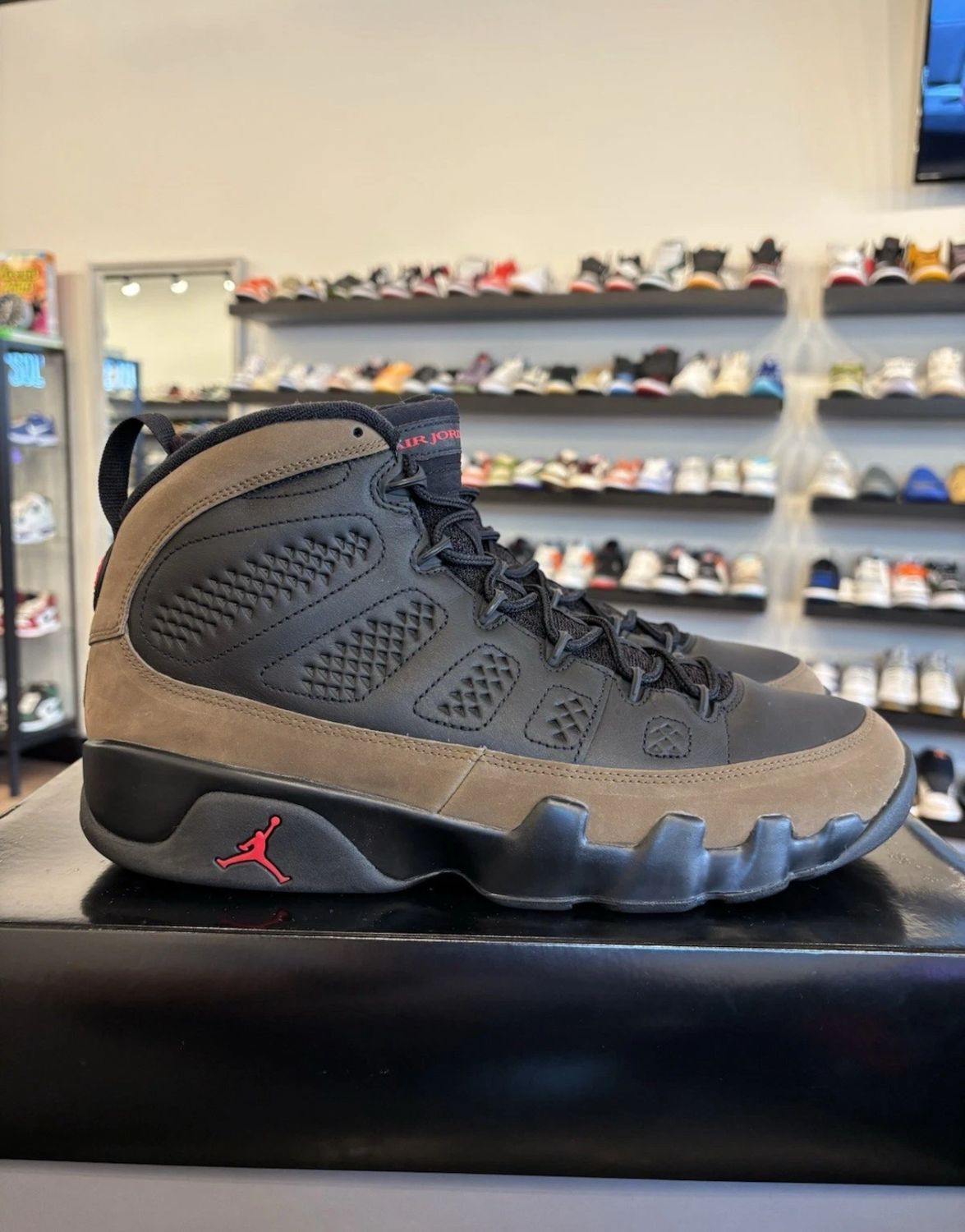 Jordan 9 Olive Size 12 Pre-Owned