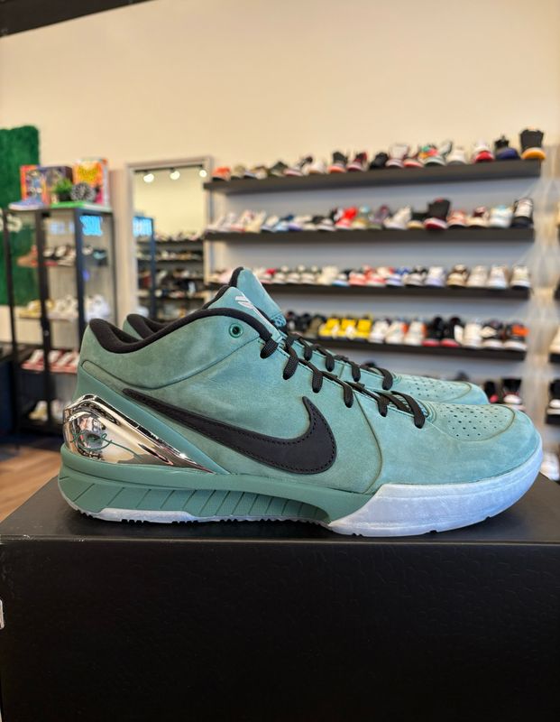 Nike Kobe 4 Protro Girl Dad Size 11 Brand New