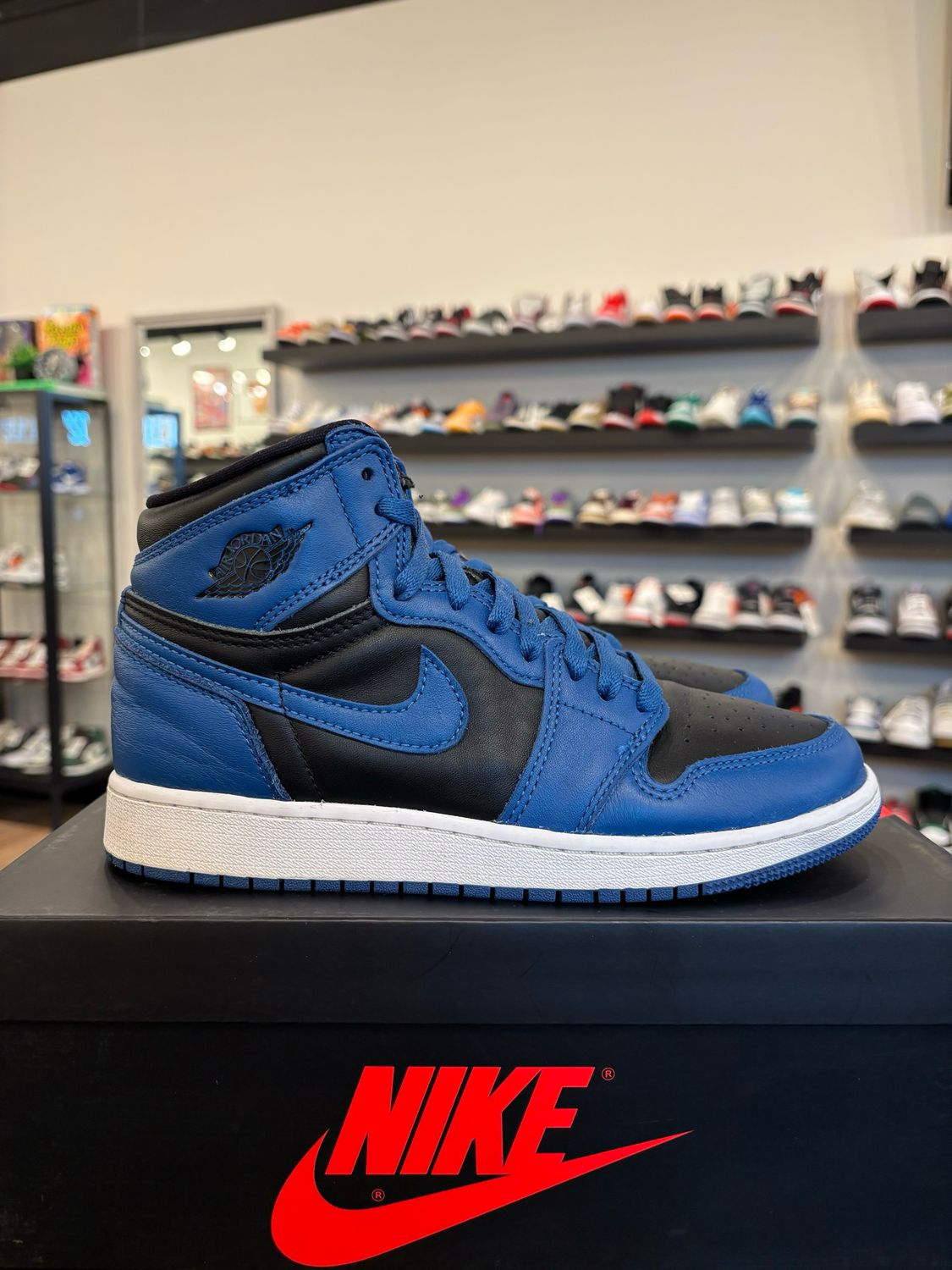 Jordan 1 Marina Blue Size 5.5Y (7W) Pre-Owned