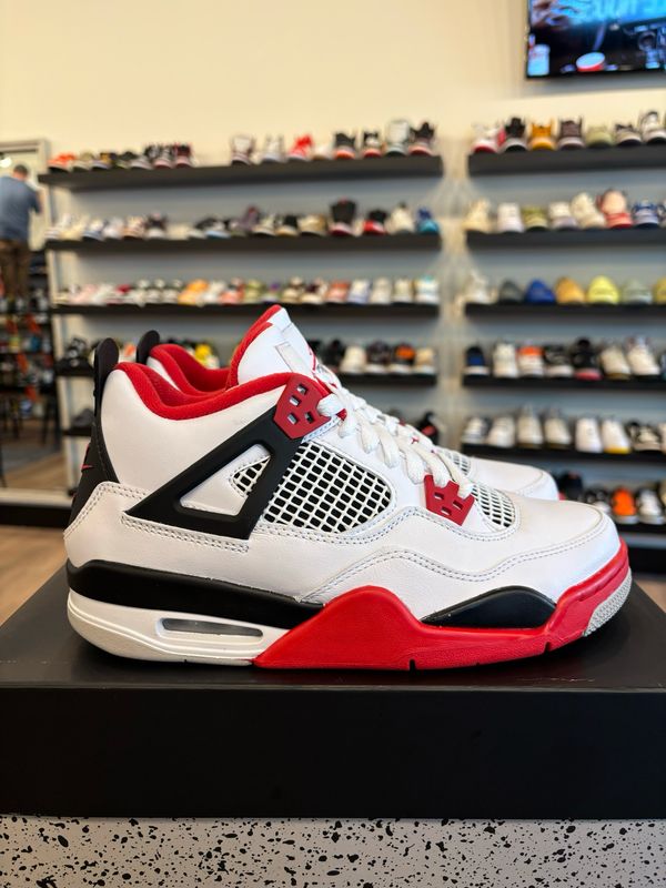 Jordan 4 Fire Red Size 6.5Y (8W) Brand New