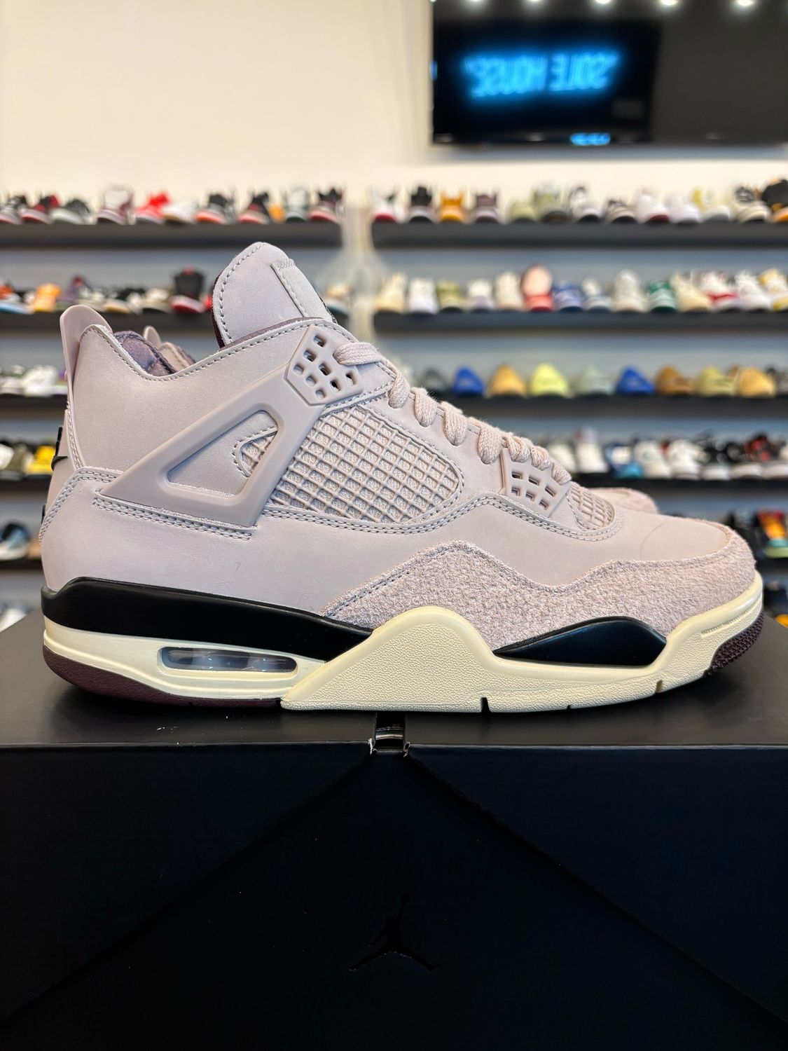 Jordan 4 A Ma Maniere Fossil Size 8 (9.5W) Brand New