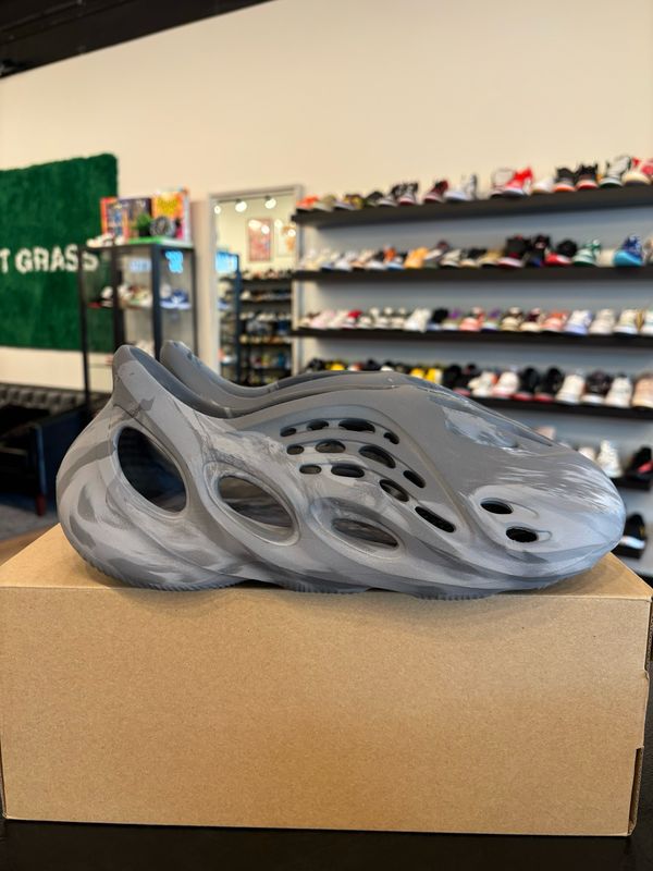 Yeezy Foam Rnnr MX Granite Size 10 Pre-Owned
