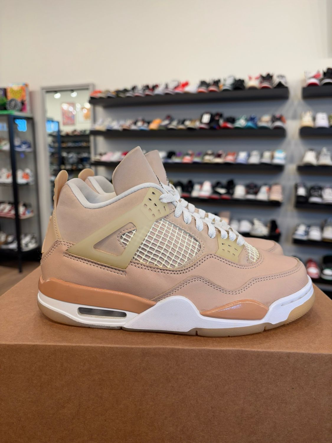 Jordan 4 Shimmer Size 6 (7.5W) Pre-Owned (No Box)