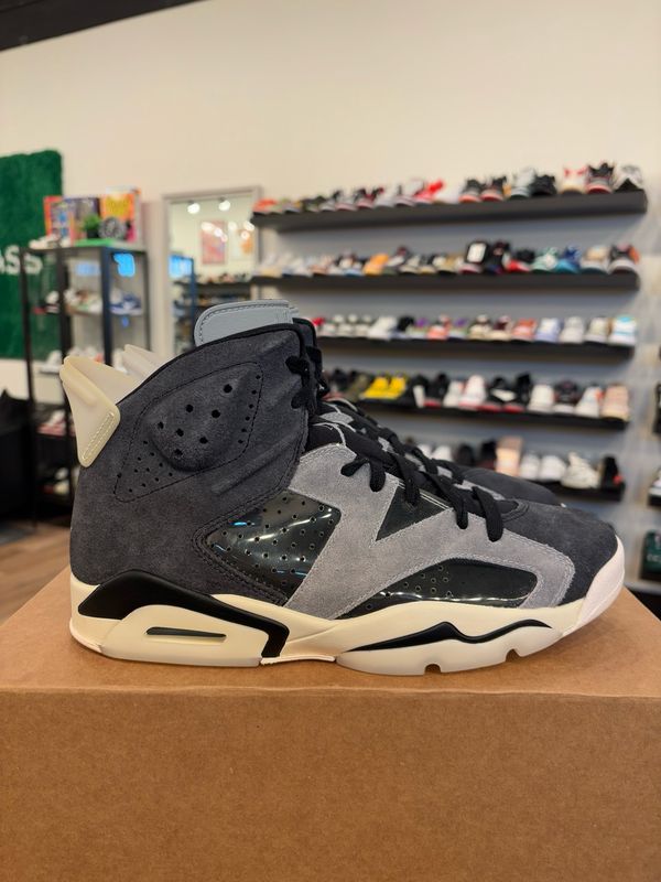 Jordan 6 Tech Chrome Size 8.5 (10W) Pre-Owned (No Box)