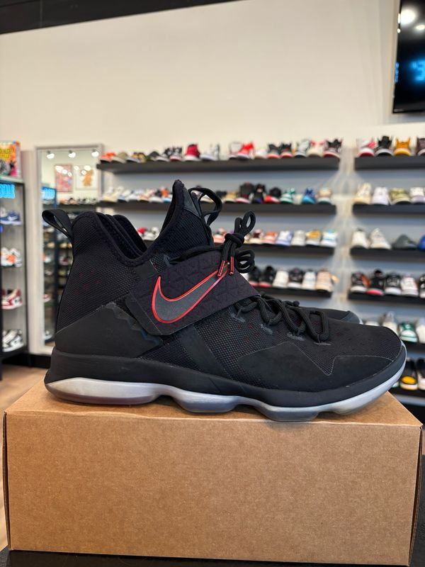 Nike Lebron 14 Bred Size 13.5 Pre-Owned (No Box)
