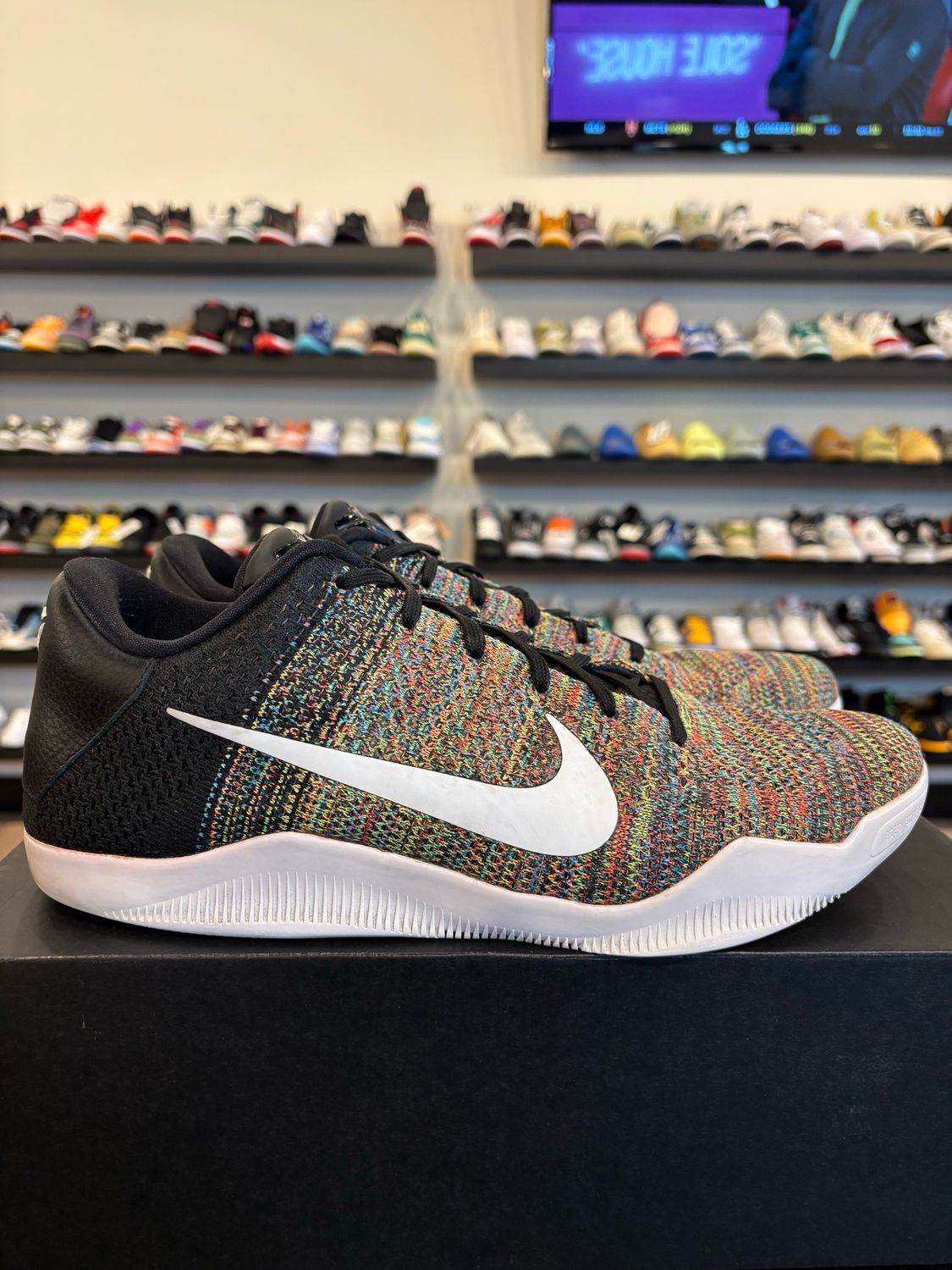 Kobe 11 Nike ID Multi Color Size 12 Pre-Owned
