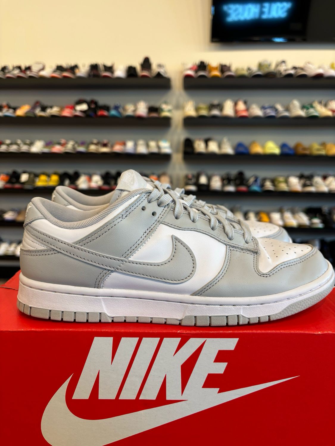 Nike Dunk Low Grey Fog Size 8 Pre-Owned