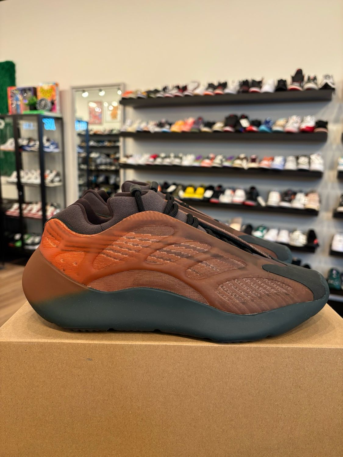 Yeezy 700 V3 Copper Fade Size 11 Pre-Owned
