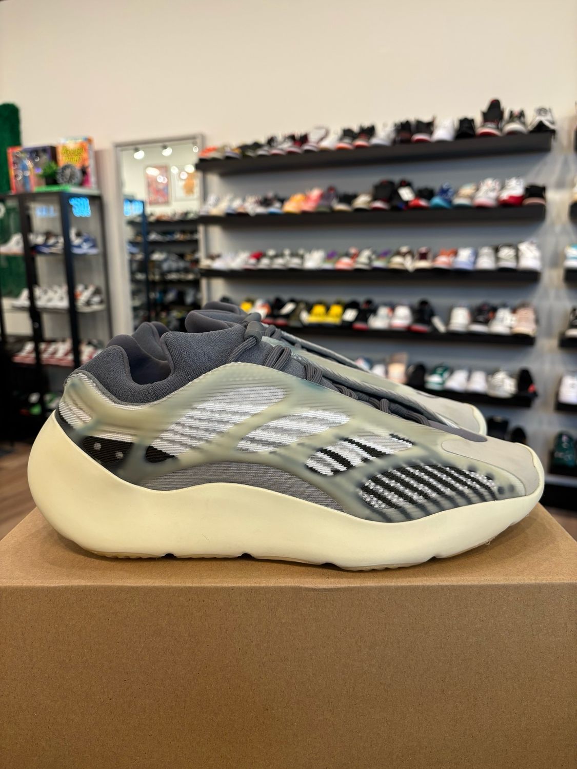Yeezy 700 V3 Salt Fade Size 11.5 Pre-Owned