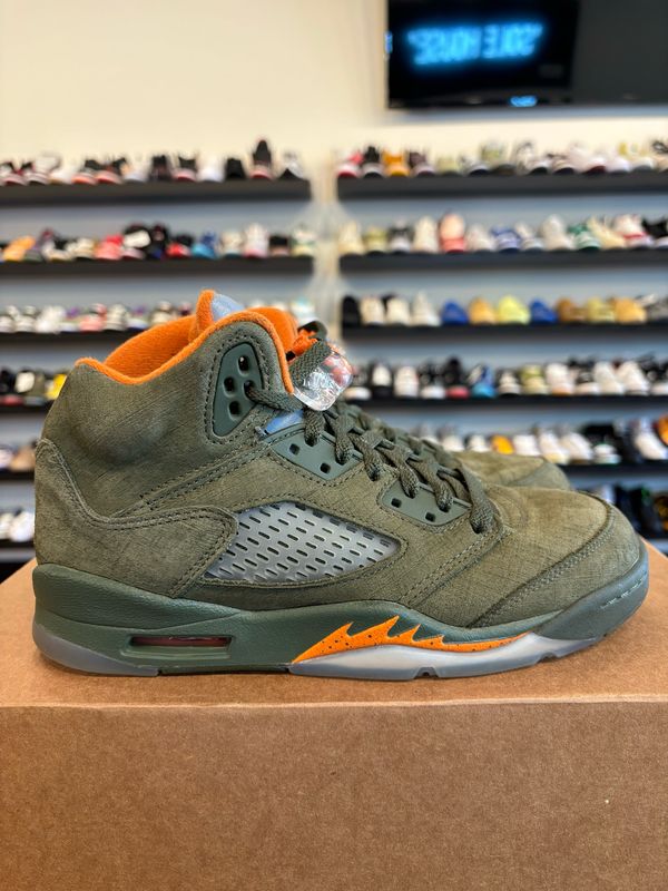 Jordan 5 Olive Size 5.5Y (7W) Pre-Owned (No Box)